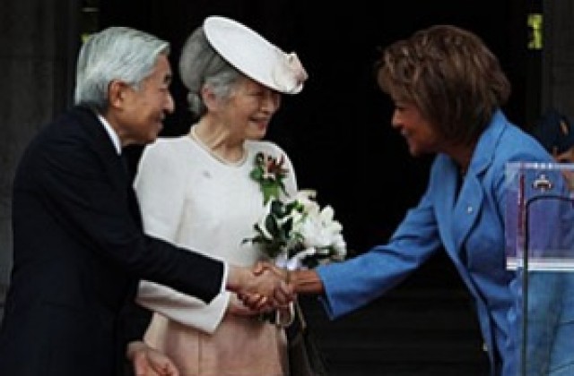 Започна официалната част от визитата на японската императорска двойка в Канада