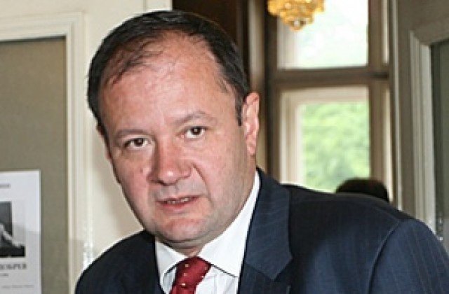 Докладът на ЕК е окуражаващ според министъра в оставка Михаил Миков
