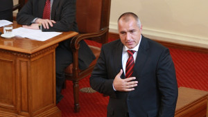 Борисов между звучните епитети и доверието