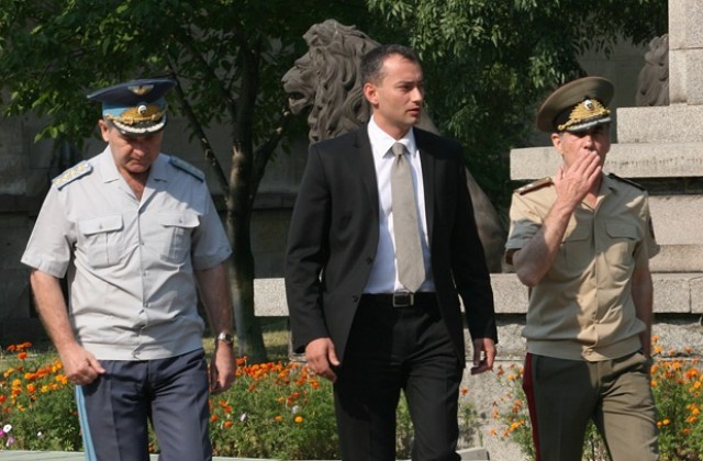 В МО обсъждат възможни икономии