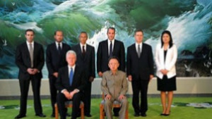 Успехът на Клинтън в Пхенян крие дипломатически рискове