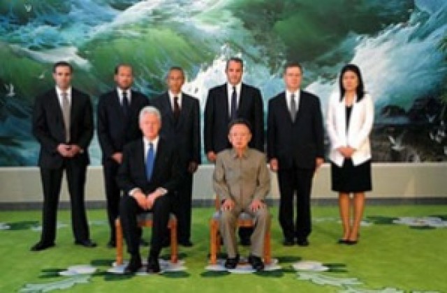 Успехът на Клинтън в Пхенян крие дипломатически рискове