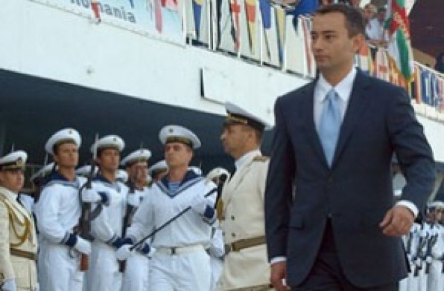 Николай Младенов: МО се е превърнало в строително дружество