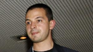 Да заколиш журналист