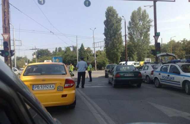 Неясна е все още самоличността на загиналия вчера пешеходец