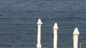 Хранят ни с продукти с изтекъл срок на годност по