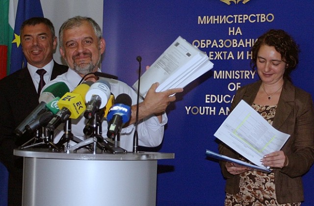Фандъкова обеща ясни отговорности на всички нива в образованието
