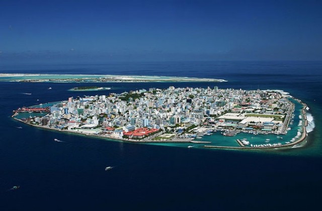 Екологичен данък за туристите въвеждат на Малдивите