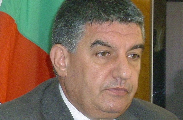 Валери Смиленов черпи опит от колеги в Лондон и Прага