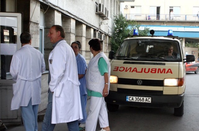 Цяла нощ бити граждани прииждаха в „Пирогов