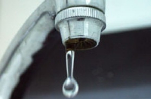 Спират топлата вода в Обеля 1, Надежда 4 и Надежда 6 заради аварии