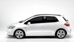 Хибридна Toyota Auris излиза на пазара през 2010а