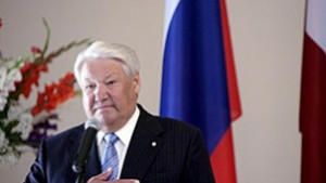 Сикрет сървис намерила Елцин да скита пиян по бельо