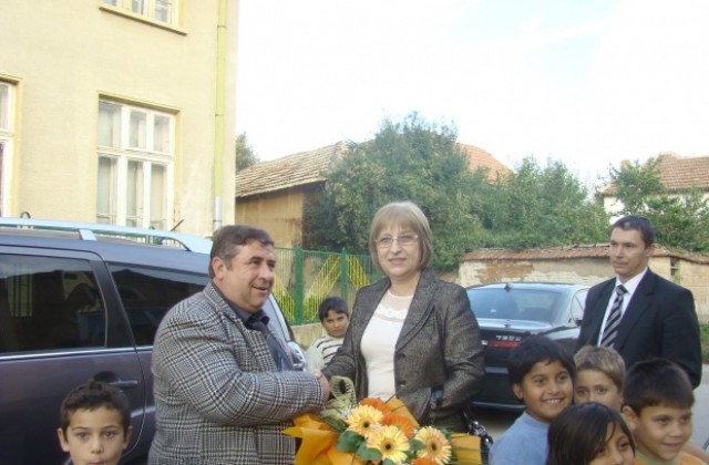 Председателят на парламента се ангажира с проверка на кариерата в с. Беглеж