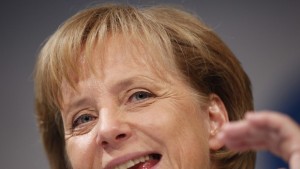 Социолози Меркел поемa отново държавното кормило в Германия