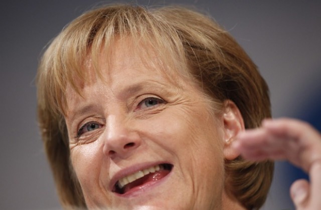 Социолози: Меркел поемa отново държавното кормило в Германия