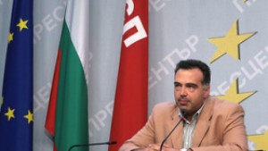 Кутев Вдигането на акциза на цигарите ще увеличи контрабандата до
