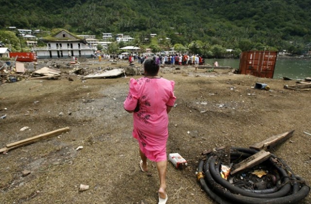 Земетресения и цунами достигнаха Индонезия и островите Самоа