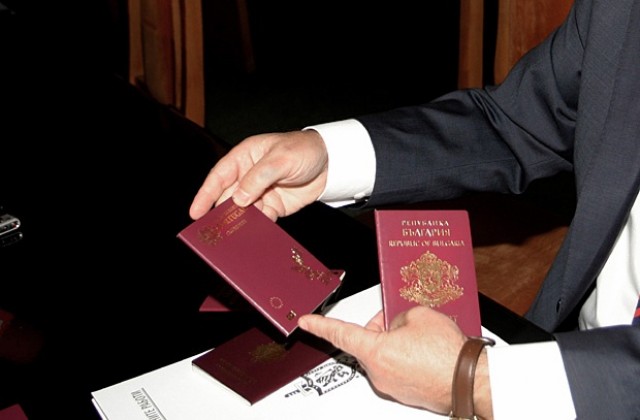 НС гласува закона за паспортите с биометрични данни