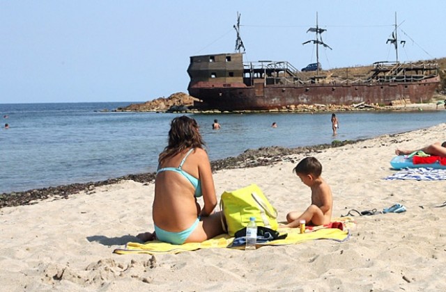 Отриха труп на мъж в морето край Бургас