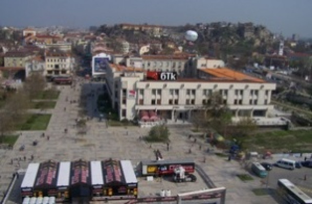 Международна щафета с горящ факел пресича Пловдив