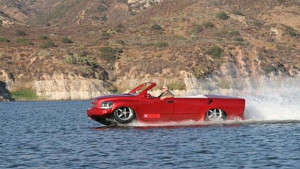 WaterCar създаде найбързата амфибия Python
