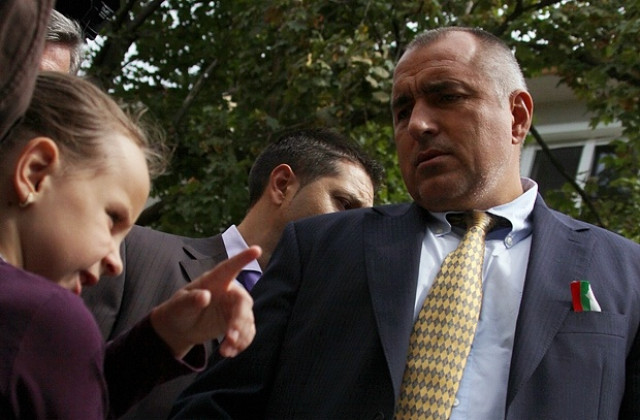 Борисов и Лечков правят първа копка в Сливен