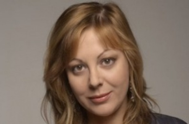 Срамът и страхът от клюки карат майките да захвърлят бебетата си