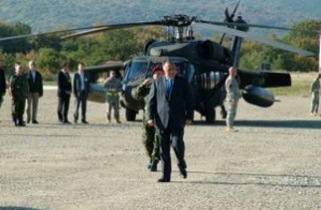 Б. Борисов: Няма да позволим армията ни да отслабне
