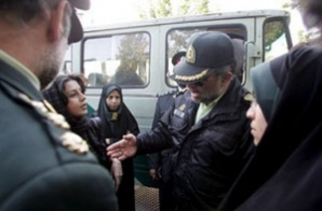 Шестима осъдени на смърт бяха обесени в Иран