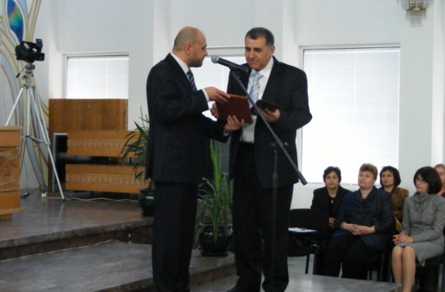Пейо Пеев и Териториален архив - удостоени с Почетен знак знак на Габрово
