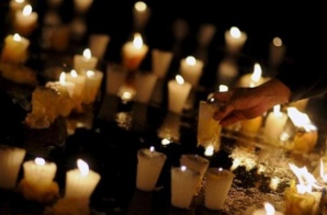 Карнобат в траур, погребват жертвите на двойното убийство