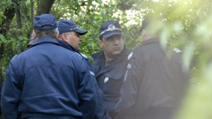 Полицаи правят секс с малолетна във Варна