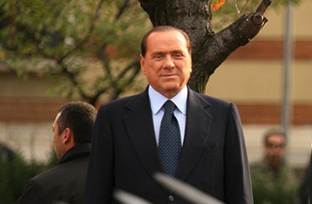 Берлускони заплашен със смърт