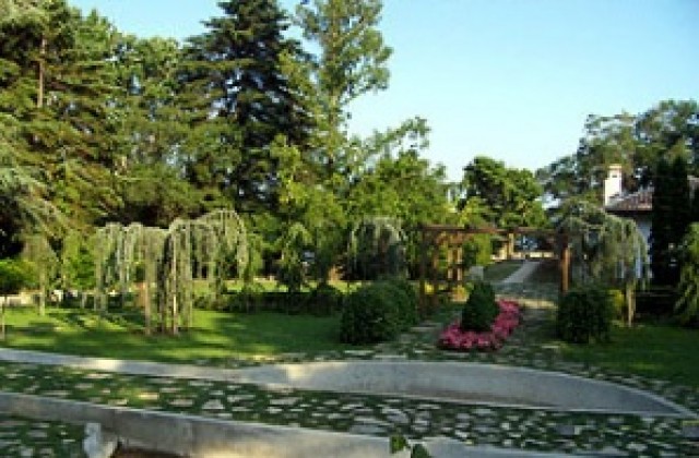 Присъдиха територии от Ботаническата градина в Балчик на СУ