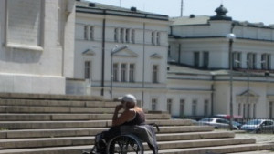 Достъпни ли са обществените сгради в Бургас