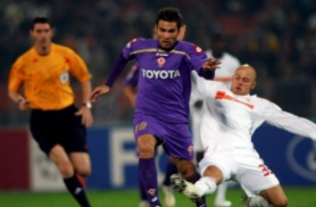 Милан и Фиорентина разменят Муту и Хунтелаар