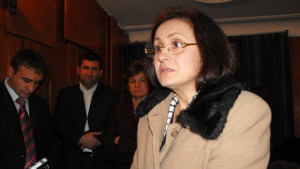Емел Етем Няма да сваляме правителството то само ще падне