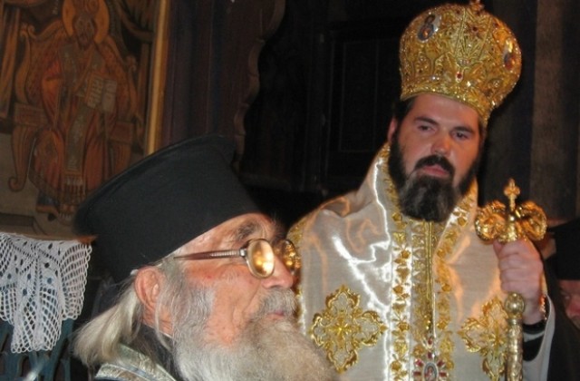 С орден „Св. Апостол Ерм” бе отличен най-дългогодишният свещеник в Родопите
