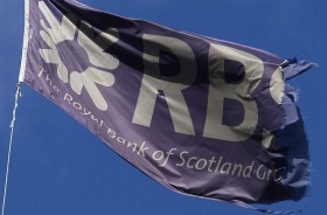 RBS съкращава 3700 служители
