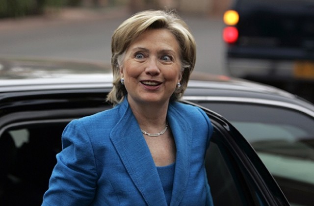 Първи разговор между Хилари Клинтън и външния министър на Либия