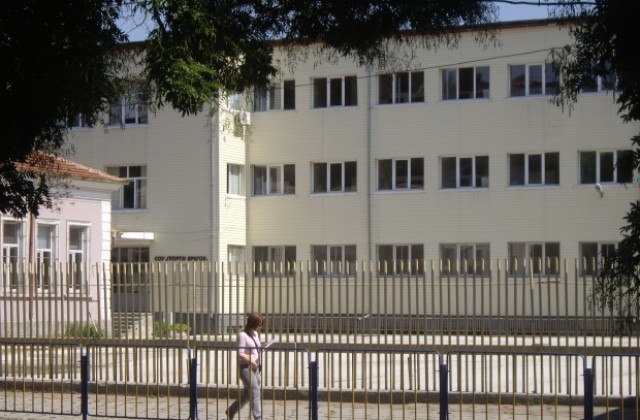 Грипна ваканция за 17 училища в Пазарджишко