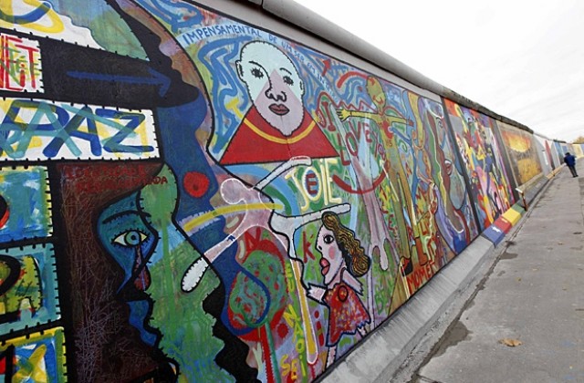 Берлин празнува 20 години от падането на Берлинската стена