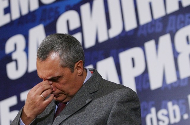 Костов: Президентът опитва да спаси мафията във властта