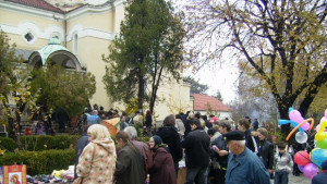 Хиляди посетители на храм Св Мина хапнаха рибен курбан за