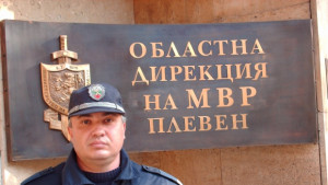 Полицай пострада докато усмиряваше пиян