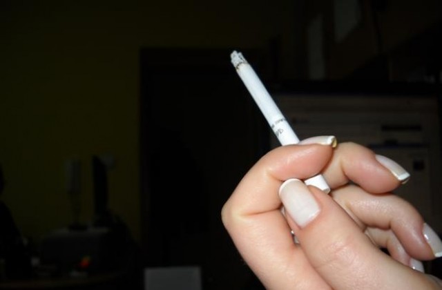 Доброволци разменят дъвки срещу цигара