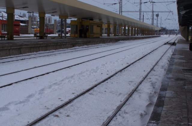 Спешна среща с Министерството на транспорта искат жп-синдикалистите