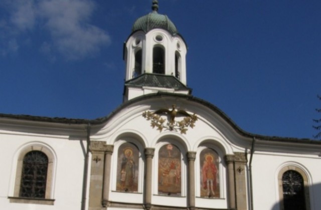 Църквата отбелязва Въведение Богородично