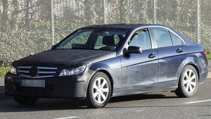 Шпионски снимки на новото поколение Mercedes CClass